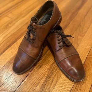 Mens light brown lace up shoe